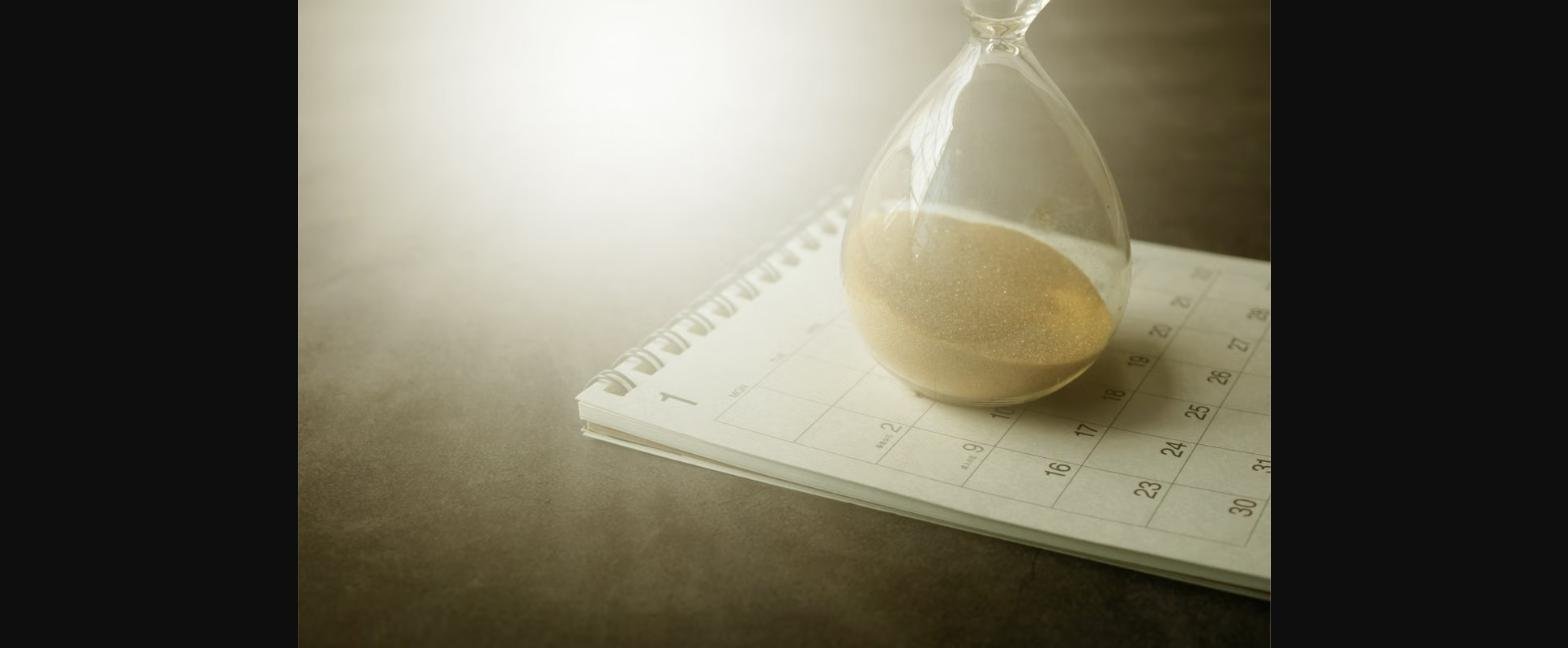 Priority date retrogression concept with hourglass and calendar